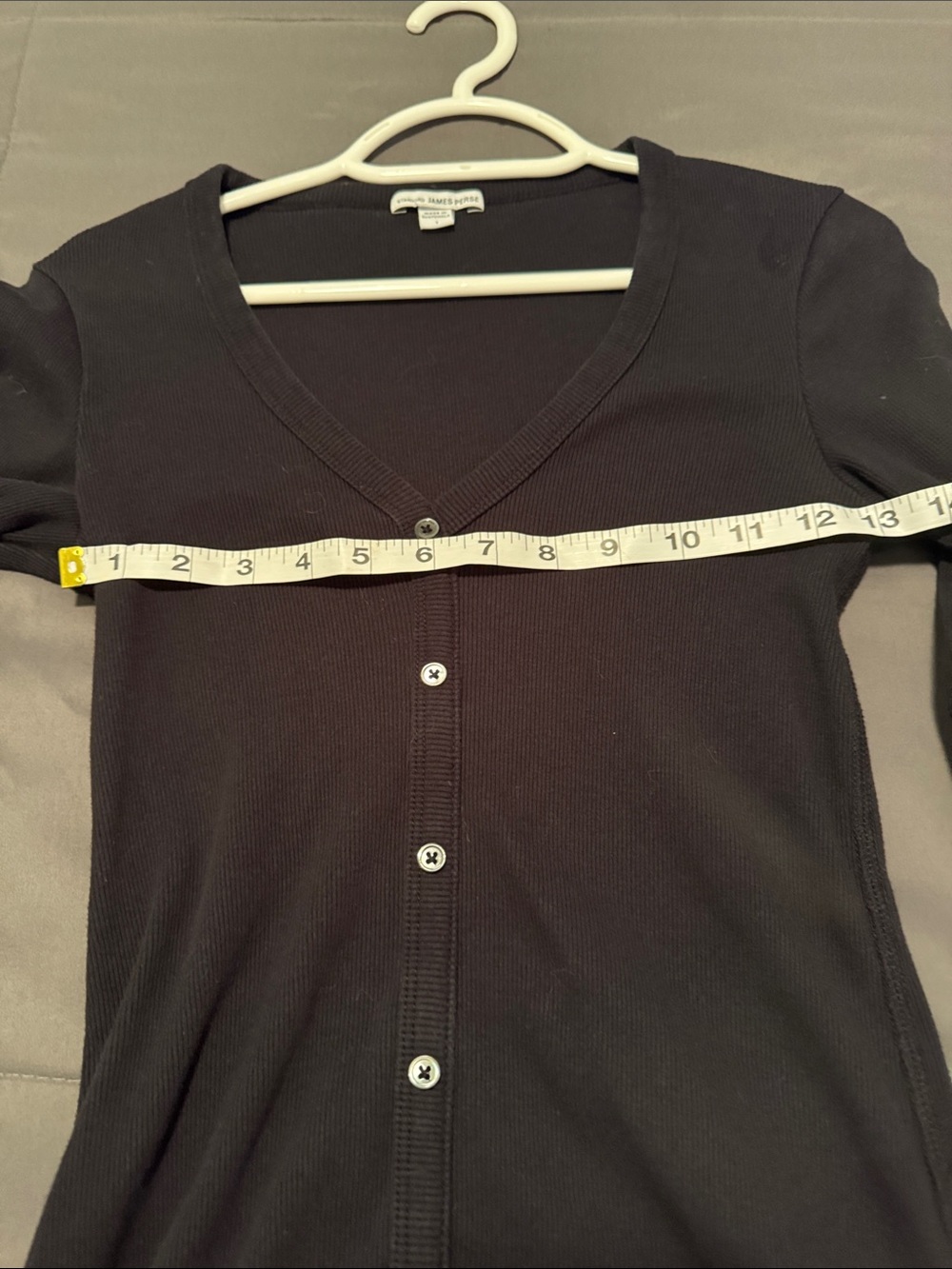 James Perse Black Ribbed Long-Sleeve Button-Front V-Neck Top - Picture 5 of 6